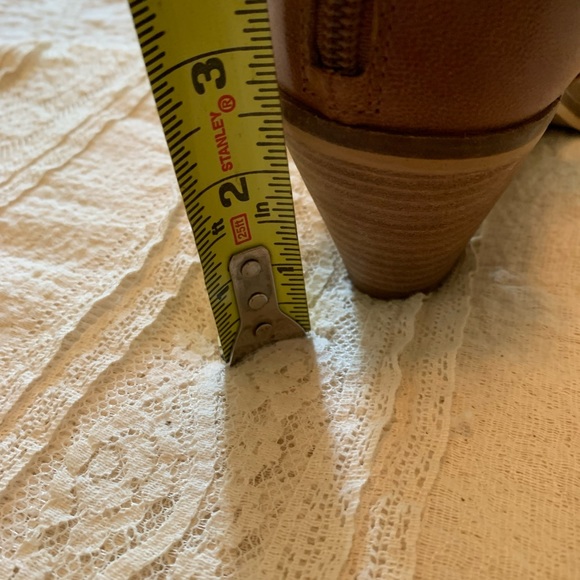 LUCKY BRAND sandals - Picture 5 of 7